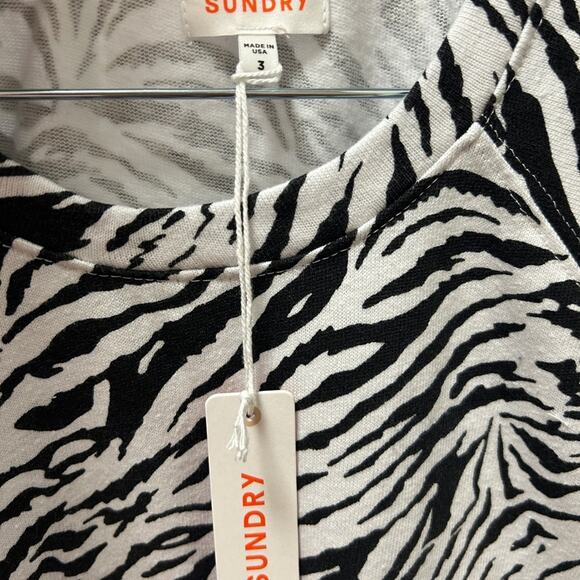 NWT Sundry Zebra Pullover, Large (3) - Picture 3 of 4